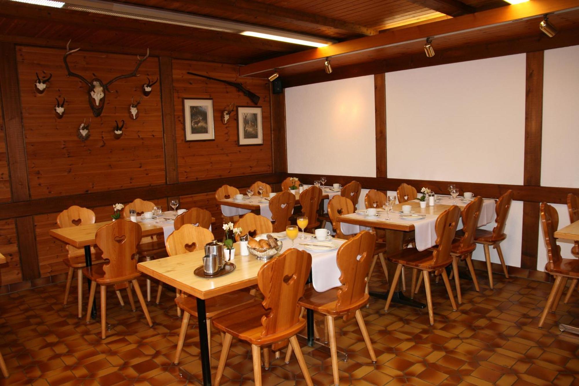 Hotel Glaernisch Hof ฮอร์เกน ภายนอก รูปภาพ