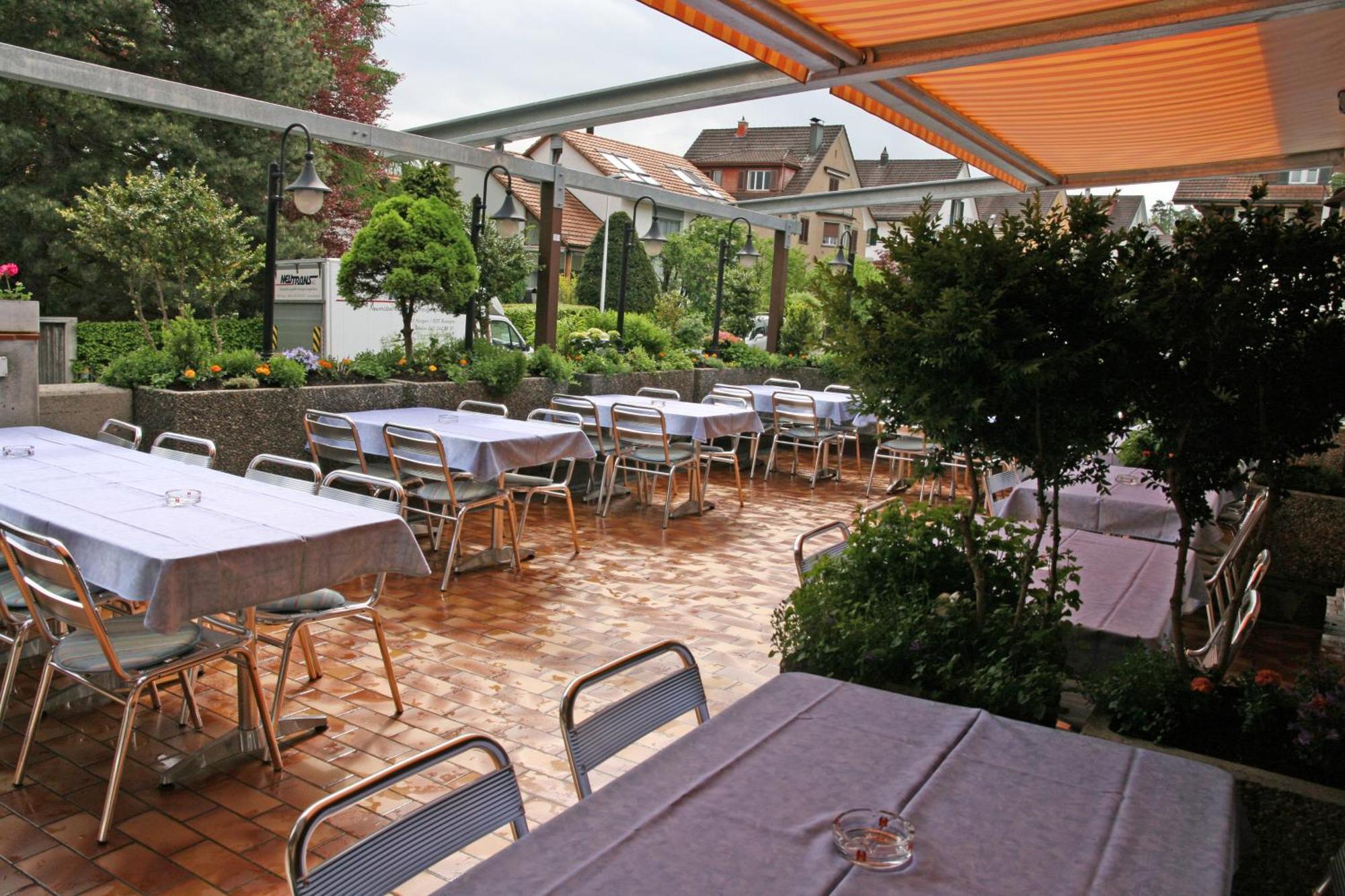 Hotel Glaernisch Hof ฮอร์เกน ภายนอก รูปภาพ