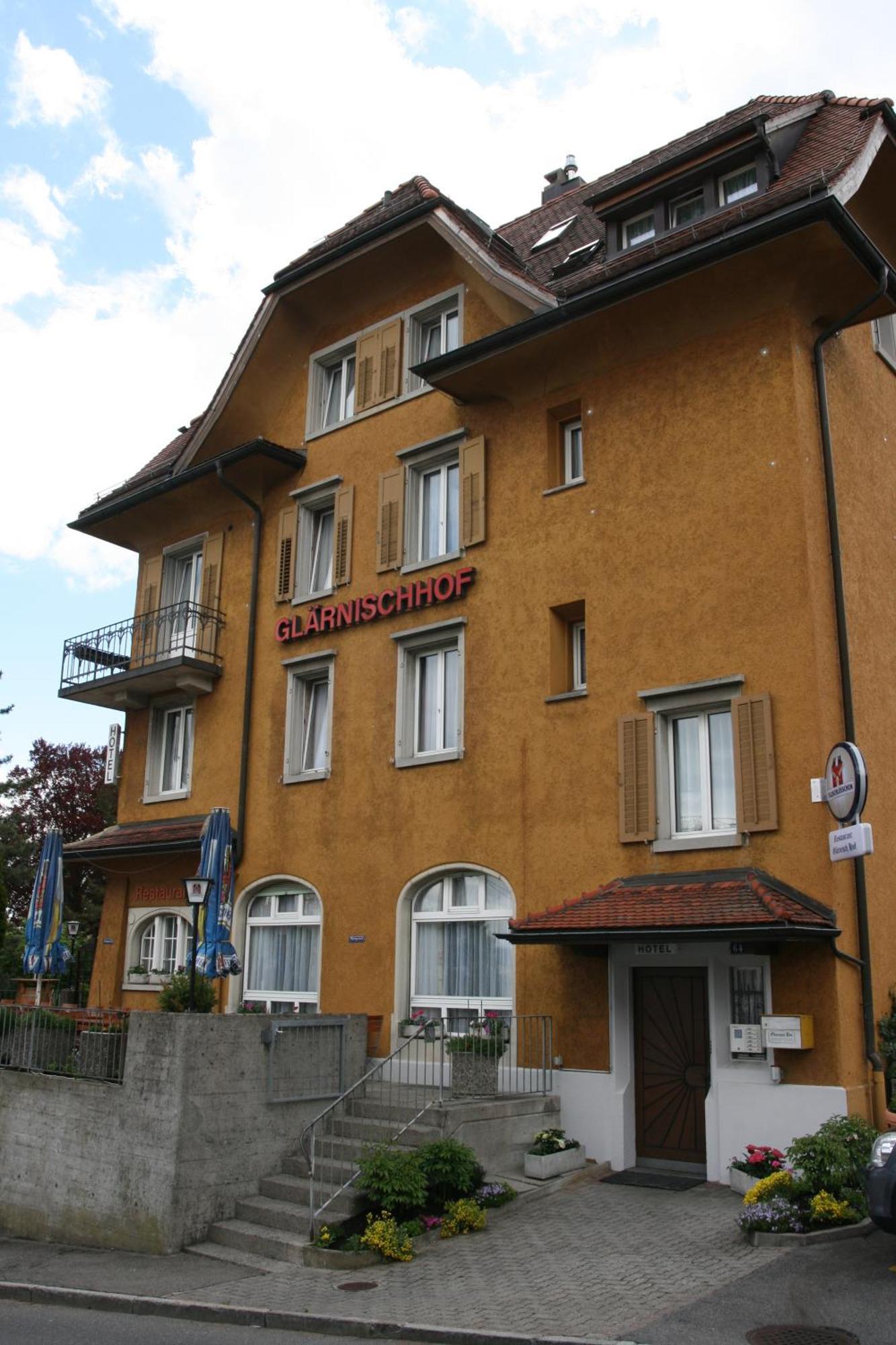Hotel Glaernisch Hof ฮอร์เกน ภายนอก รูปภาพ