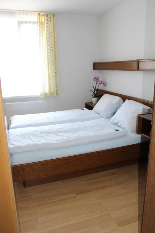 Hotel Glaernisch Hof ฮอร์เกน ภายนอก รูปภาพ