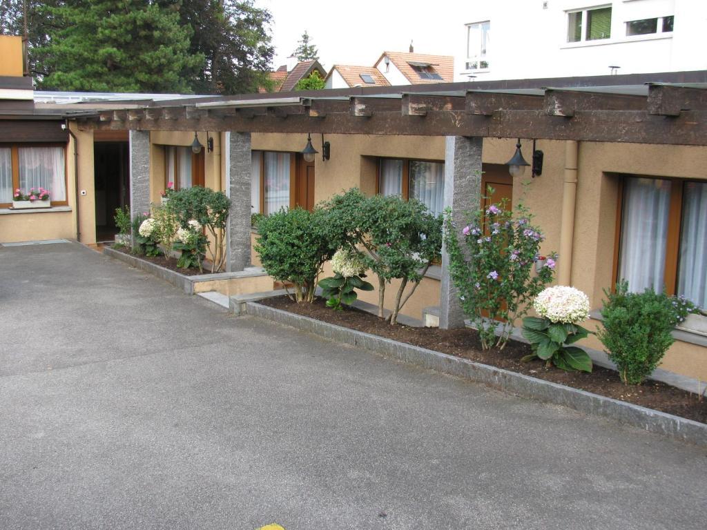 Hotel Glaernisch Hof ฮอร์เกน ภายนอก รูปภาพ